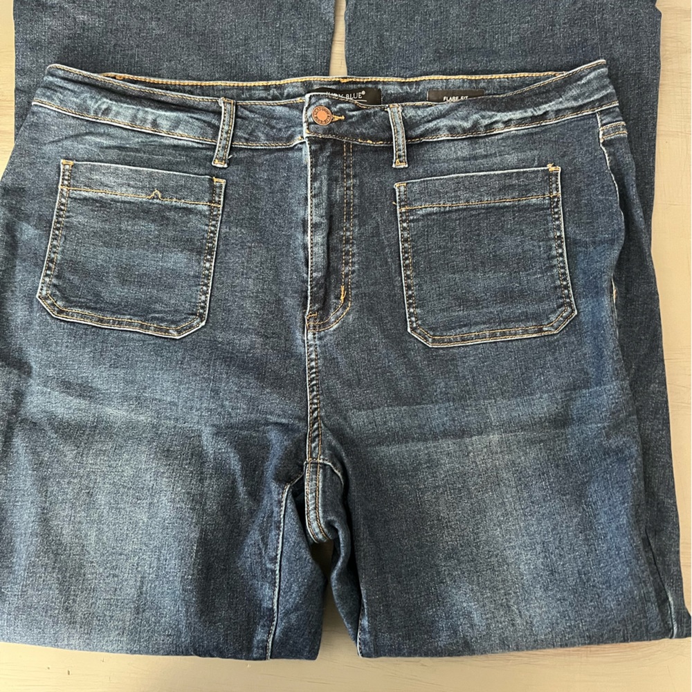 Excellent condition Judy blue flare jeans